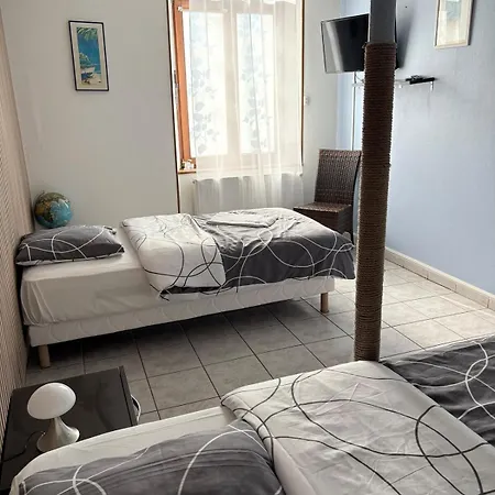 Horse House Calm And Nature Near Motorway And Basel Appartamento Kembs